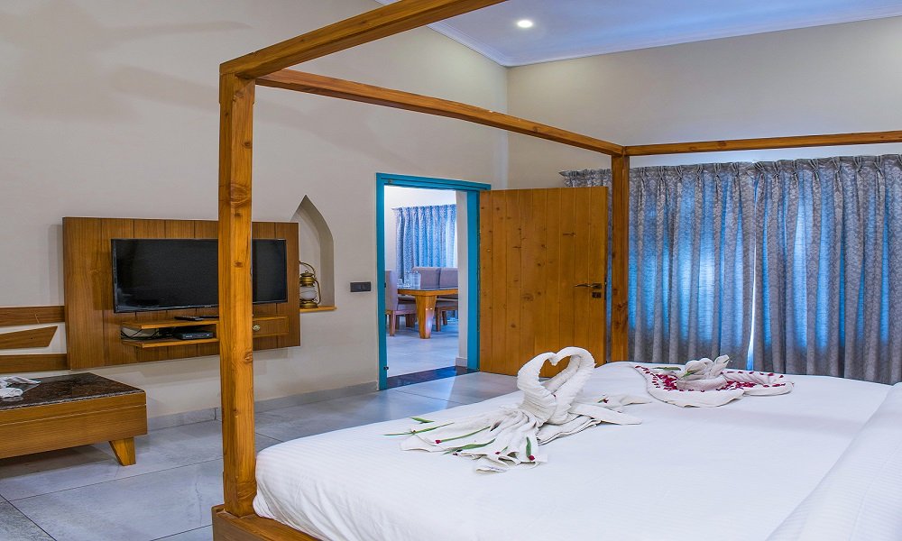 Royal Suite with Jacuzzi - View 5